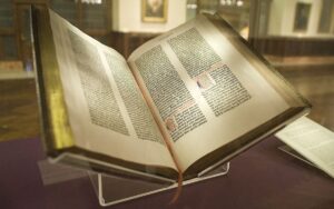 En Qué Año Fue Escrita la Biblia: Descubre los Detalles Históricos de este Importante Libro Sagrado
