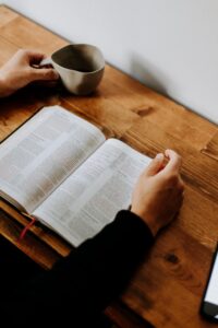 La Bendición de una Madre en la Biblia: Descubriendo su Relevancia y Poder en la Palabra de Dios