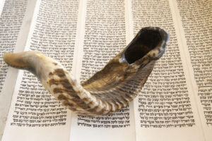 Shofar en la Biblia: Revelando el Significado y Poder de este Instrumento Sagrado en las Escrituras