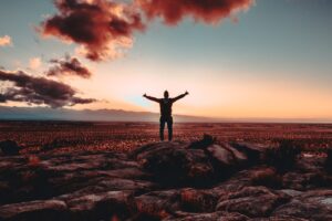 Significado de Intimidad en la Biblia: Explorando la Profundidad de las Relaciones Personales en las Sagradas Escrituras